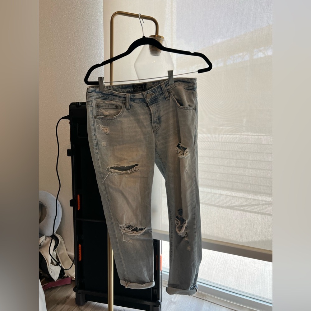 Abercrombie & Fitch Ames Slim Boyfriend Jeans